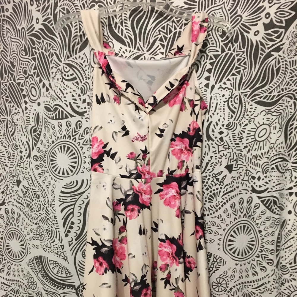 NWOT mini floral dress - Picture 1 of 2